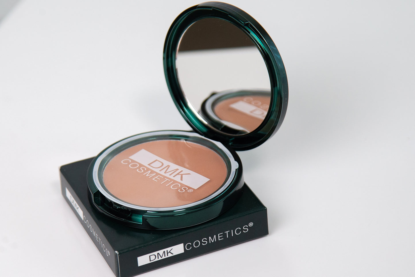 DMK Cosmetics - Premier Foundation - Ivory Series - 9.5g